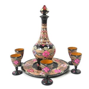 1 Vintage Wooden Hand Painted Bottle With 5 Hand Painted Cups 5 Liquor Glasses Cups Retro Liqueur Liquor Glasses