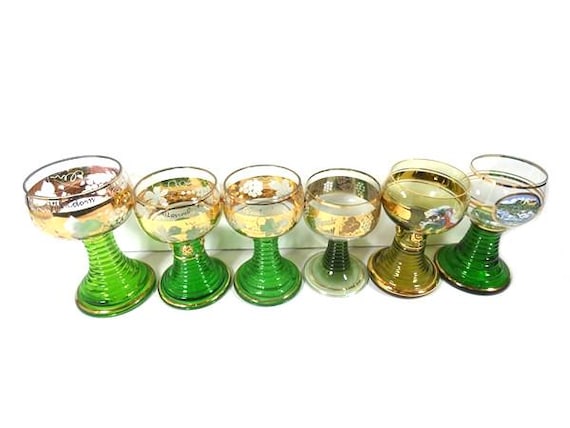 1 Gold bemalte Römer Weingläser Grüner Fuß Deutsche Stadt Römergläser Vintage Grüne Deutsche Gläser Vintage Römergläser