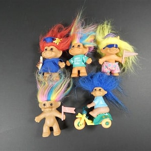 1 Vintage Russ Berrie Good Luck Troll Doll Small Troll