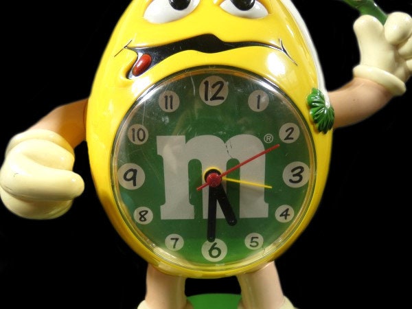 m&m's WATCH WALL CLOCK - AMERICAN VINTAGE Sunny's smile