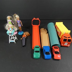 1 Vintage Hot Wheels Or Barbie McDonald&#39;s Happy Meal Toy McDonalds Collectable Toys 1998
