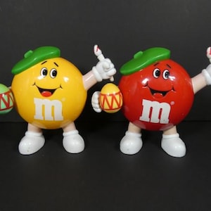 1 M&M Dispenser Easter Egg Painting Red Or Yellow Candy Dispenser Chocolate Characters Marc Inc 1992