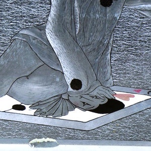 K&ouml;nnte beinhalten: Eine Schwarzwei&szlig;illustration eines Clowns, der auf einer Spielkarte mit einem Herz darauf liegt. Der Clown tr&auml;gt einen Hut und ein Kost&uuml;m mit einem schwarz-wei&szlig;en Muster. Die Karte liegt auf einem silbernen Hintergrund.