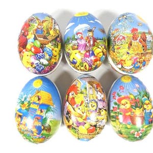1 Vintage 5.75 Inch Medium Paper Mache Easter Egg Candy Container Easter Ornament German Design