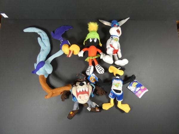 1 Vintage Space Jam Stuffed Animal Daffy Duck or Bugs Bunny Warner