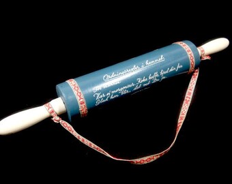 Vintage Hand Painted Rolling Pin Swedish Blue White Rolling Pin - Vintage Kitchen Tool Nr 2