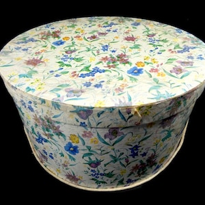 Vintage Off White Flower Hat Box Diseño Retro Vintage Diseño Floral