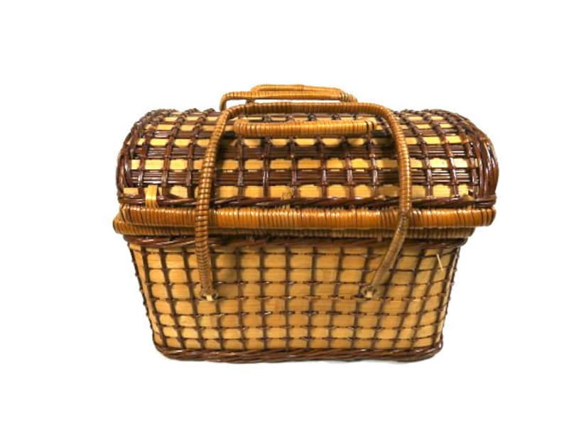 Big Vintage Wicker Handbag Vintage Wicker Bag Storage Bag Pick Nick Basket Wicker Travel Basket image 2