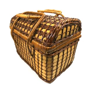 Big Vintage Wicker Handbag Vintage Wicker Bag Storage Bag Pick Nick Basket Wicker Travel Basket image 1