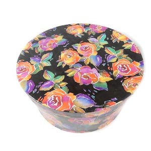 Caja para sombreros con diseño de flores de rosas vintage Caja floral con diseño retro vintage