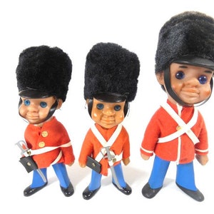 1 muñeca vintage de la Guardia Real, pequeña o grande, de la Guardia Británica, con espadas, danesa, Dinamarca.