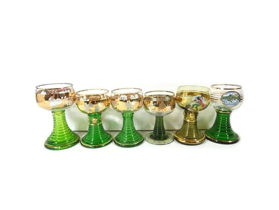 1 Gold bemalte Römer Weingläser Grüner Fuß Deutsche Stadt Römergläser Vintage Grüne Deutsche Gläser Vintage Römergläser