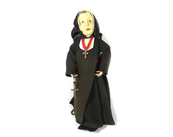 1 Vintage hecho a mano muñeca de monja muñeca de arte popular muñeca religiosa OOAK
