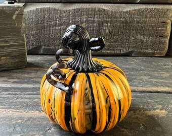Glass Pumpkin 59-68-T Walker&Bowes
