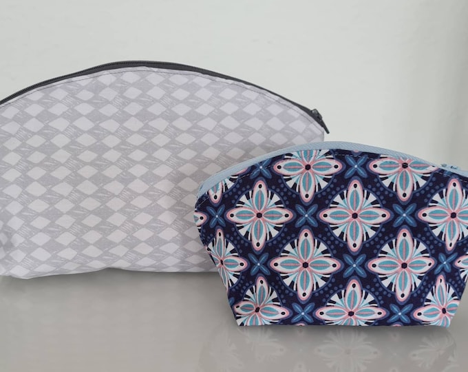 Cosmetic bags in 2 different sizes - self-sewn - Various designs