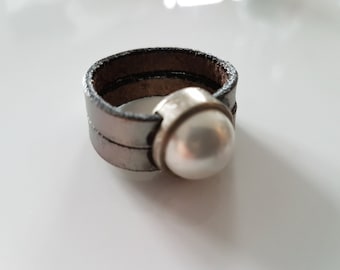 Lederring mit ZAMAK Ringperle LR10-16