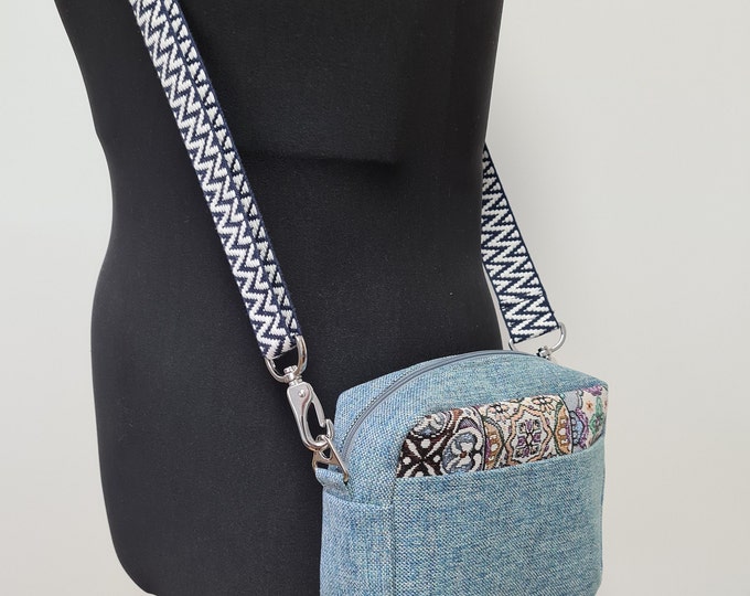 Crossbody bag in 4 different sizes