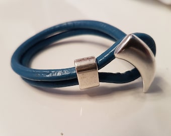 Lederarmband mit ausgefallenem Zierteil LB4-04