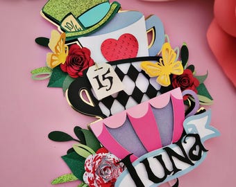 Adorno para tarta de tazas de té apiladas: rosas de papel enrolladas, sombrero u orejas de conejo