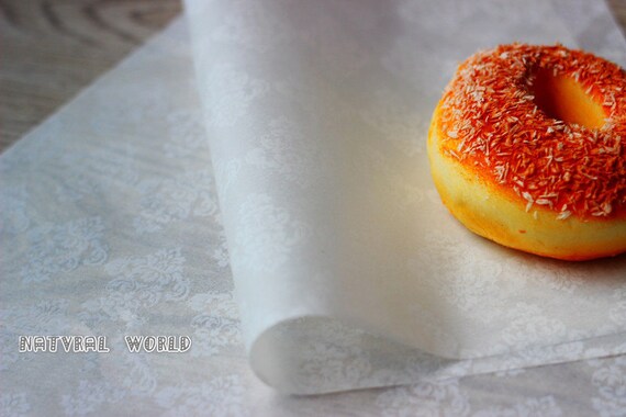 Greaseproof Paper Used for Making Cake Tray - China Greaseproof Paper,  Glassine Paper