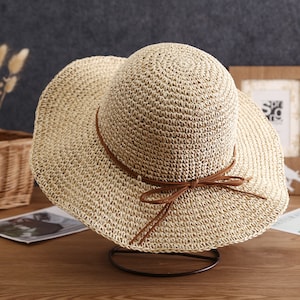 Falten Strohhut, Floppy Sommerhut mit breiter Krempe, Frau Seaside Beach Hut, Sonnenhut Beige