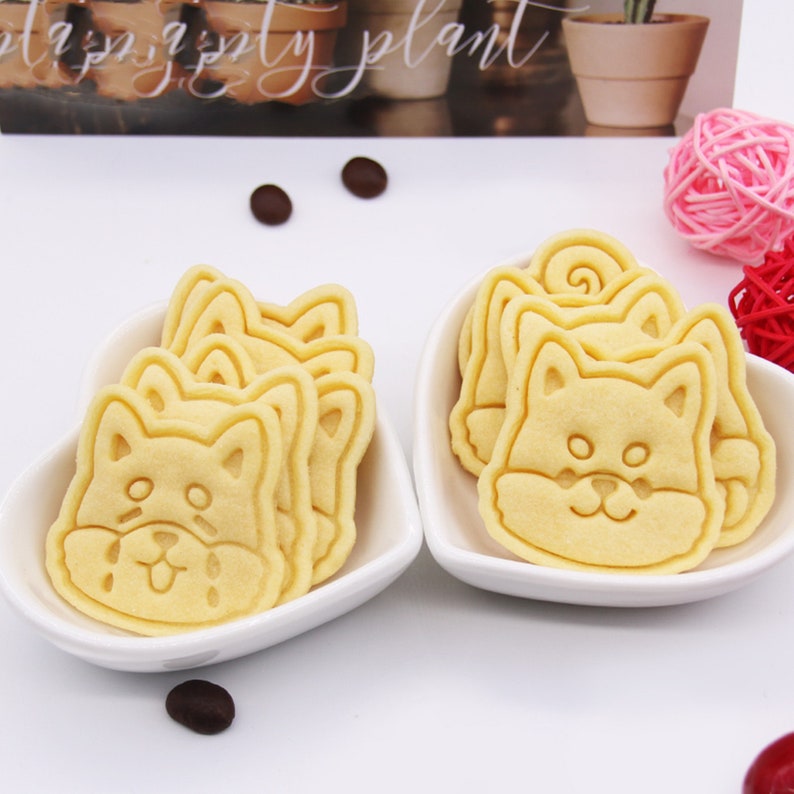 10 Pcs set Mini Shiba Inu cookie Cutters Plastic 3D Cartoon Biscuit Mold Cookie mold