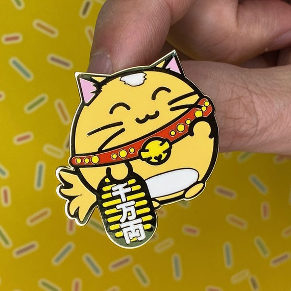 Kawaii Cute Lucky Cat Pin - Good Luck Waving Cat Enamel Pin Lapel Pins