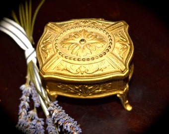 Antique French Ornate Jewelry /Trinket Box   Sku:  J014