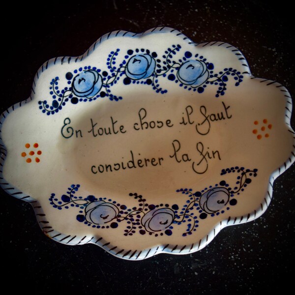 Hand Painted Trinket Dish from France.                  Sku: C294