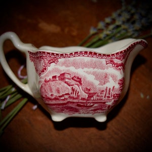 Vintage English Made Chinoiserie Ironstone Creamer                Sku: C405