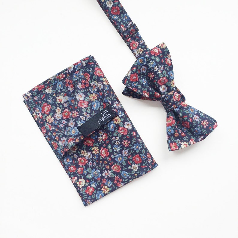 Soho Floral Blue Men's Bow Tie image 3