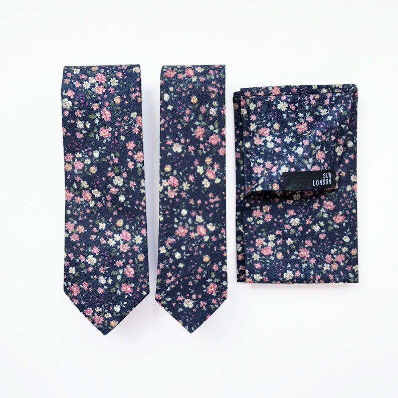 Men/'s Handkerchief Oliver Ditsy Floral Pocket Square
