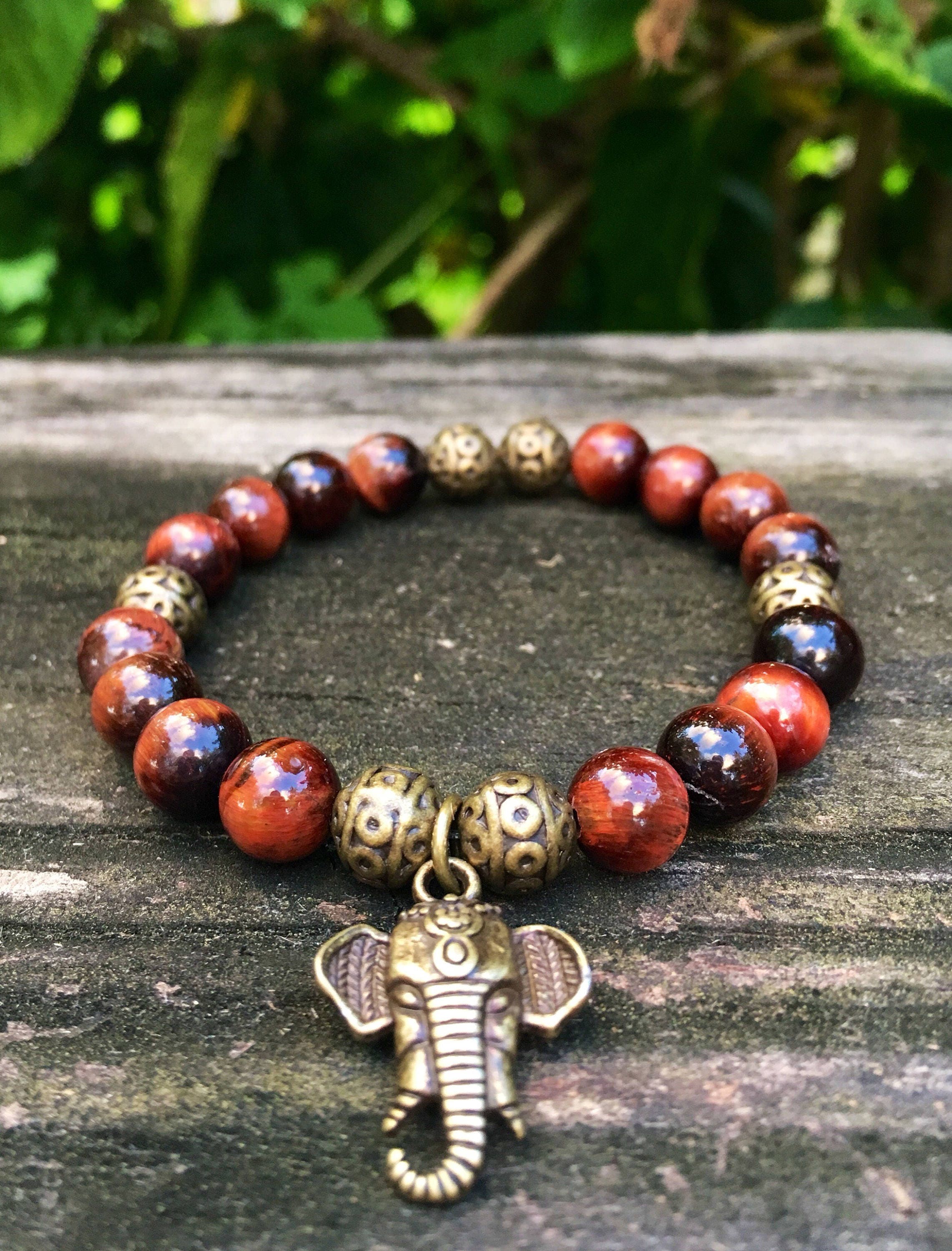 Elephant charm beaded bracelet