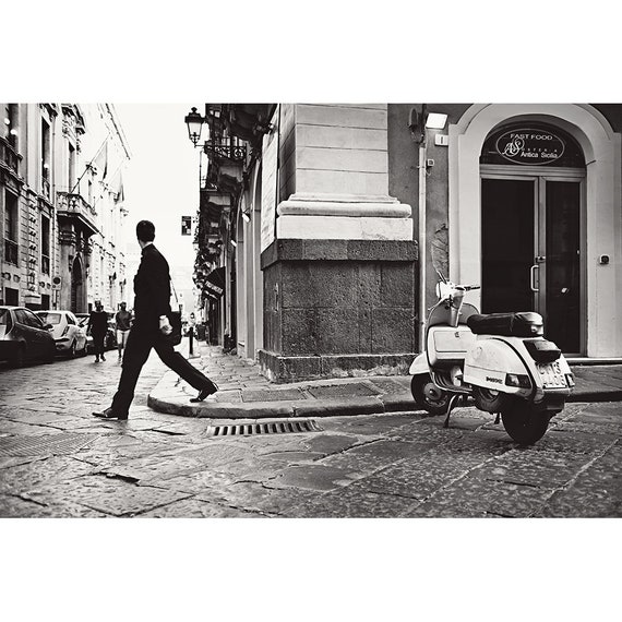 Vespa En Noir Et Blanc Noir Et Blanc Photographie Italie Etsy Vespa En Noir Et Blanc Noir Et Blanc Photographie Italie Etsy