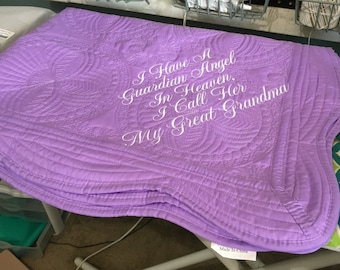 Tengo un ángel de la guarda en el cielo que llamo mi bisabuela- manta de bebé- edredón de bebé-ángel de la guarda-regalo de ducha- regalo de bebé- bordado personalizado