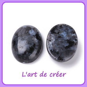 1 oval cabochon 25 x 18 mm in Labradorite, natural stone
