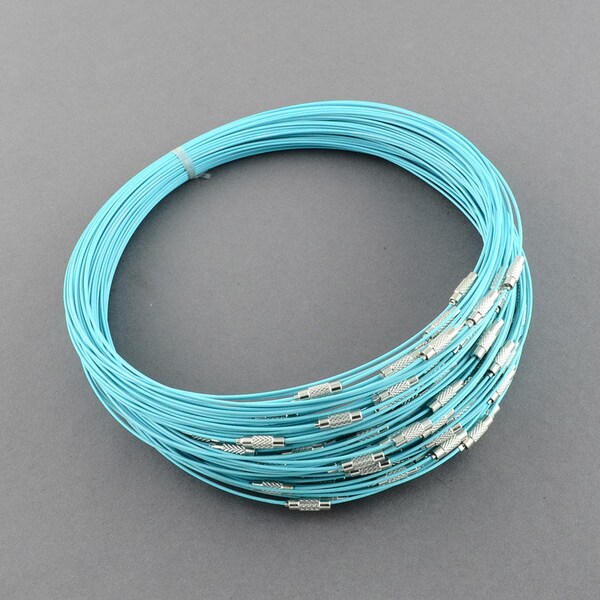 10 Tour de cou cable en acier BLEU CIEL enrobé 1 mm x 45 cm, fermoir à visser