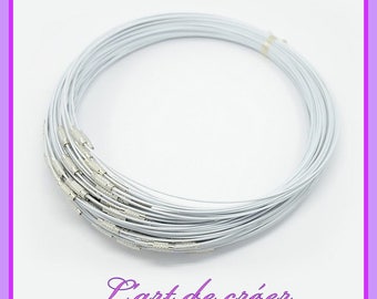 10 Tour de cou cable en acier Blanc enrobé 1 mm x 45 cm, fermoir à visser