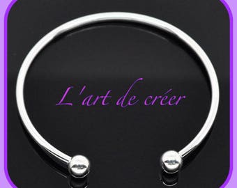 1 bracelet / rod in silver metal, pearl charms, diameter 6cm
