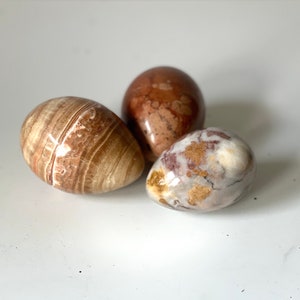 Set of 3 stone eggs