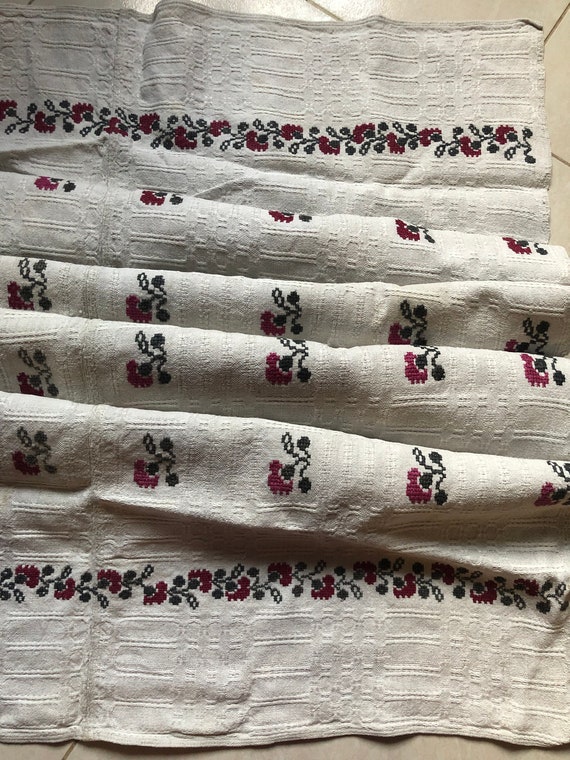 Ukrainian textile, national vintage embroidered tablecloth veil 1920-1940 Ukraine