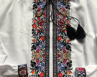 Vyshyvanka men Ukrainian embroidery embroidered shirt Black or white XS - 4XL Ukraine