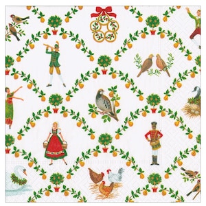 Puede incluir: Servilleta de papel cuadrada blanca con un patrón repetido de vides verdes, frutas amarillas y pequeños árboles en macetas. El diseño incluye ilustraciones de pájaros, personas con trajes tradicionales y una corona decorativa.