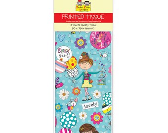 Puede incluir: Un paquete de 4 hojas de papel de seda impreso con un fondo azul y un diseño colorido que presenta a una niña con globos, flores y pájaros. El texto "Birthday girl!" y "Lovely and sweet" está impreso en el papel de seda. El papel de seda mide 50 x 75 cm.