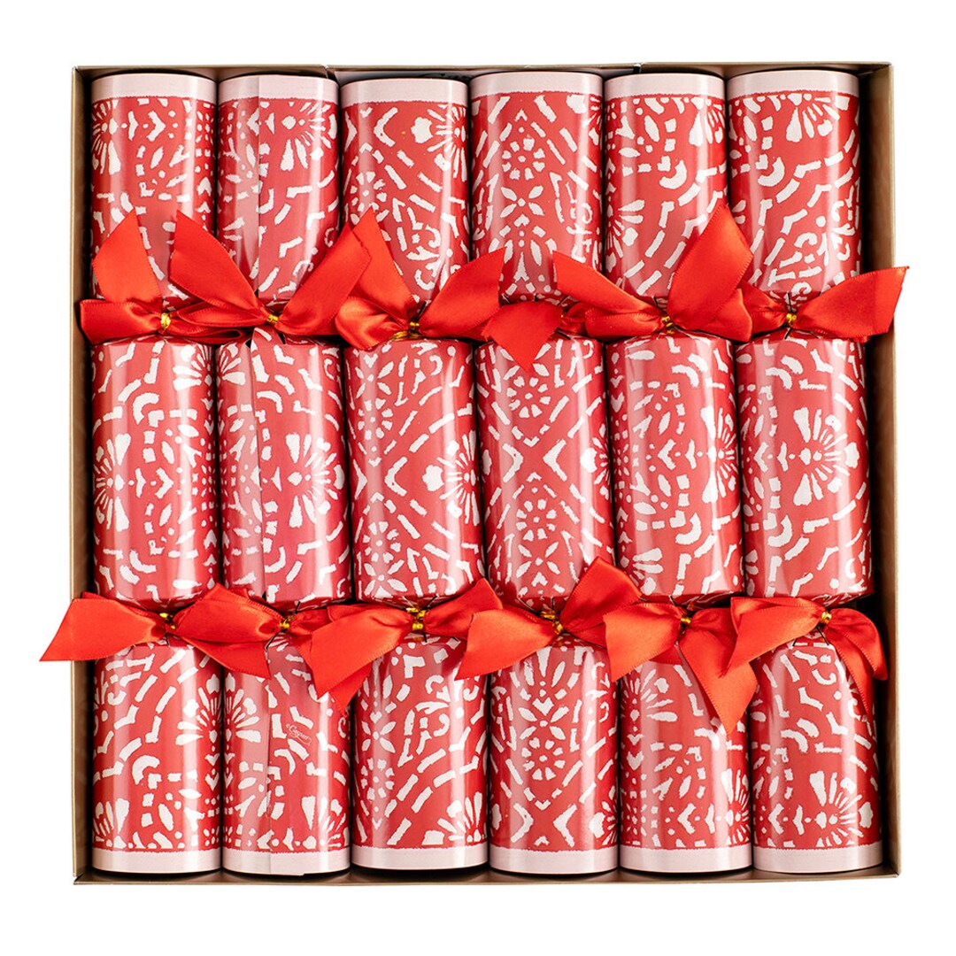 Caspari Anika Red White 12 Inch Box of 6 Traditional Christmas Crackers ...