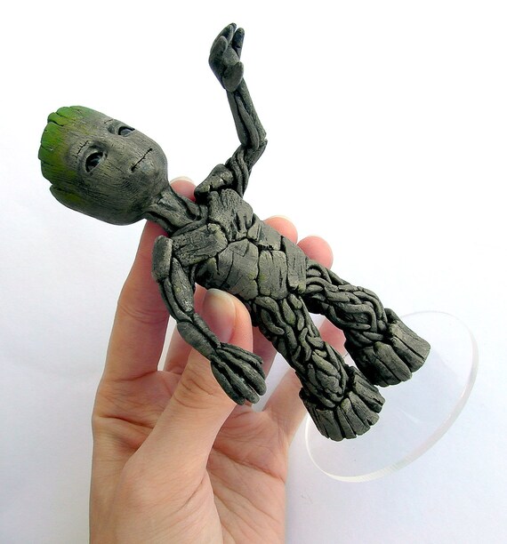 Bebe Groot Figurine Polymere Argile Presente Gardiens De Bois Etsy