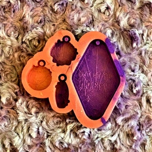 Off to the Beach Keychain with charms Mold/Off to the Beach Keychain Mold/Keychain Mold with charms