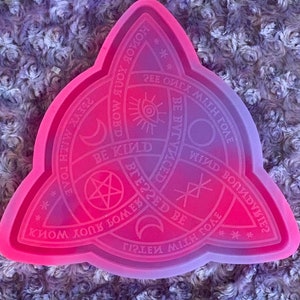Triquetra Trinity Knot  Tray Mold
