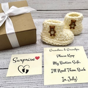 Pregnancy announcement grandparents booties, parents baby announcement box, grandparents pregnancy reveal bootie box, pregnancy booty box