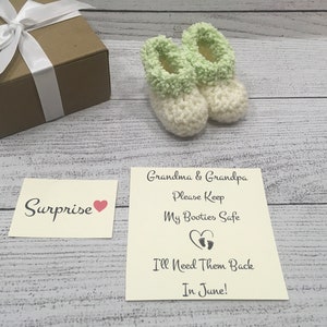 Parents pregnancy announcement booties, baby announcement box, grandparents pregnancy reveal bootie box, pregnancy booty box